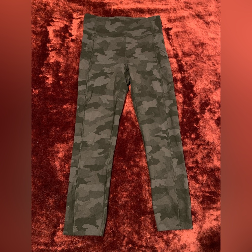 lululemon athletica High Rise Legging with Leg Pockets